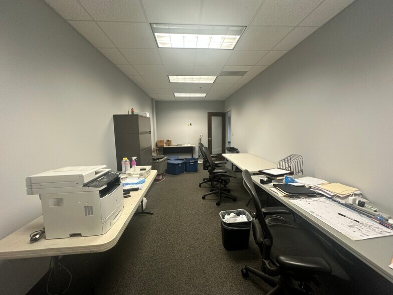 More Photos Of 6525 Shiloh Rd, Alpharetta Office Residential For Sale