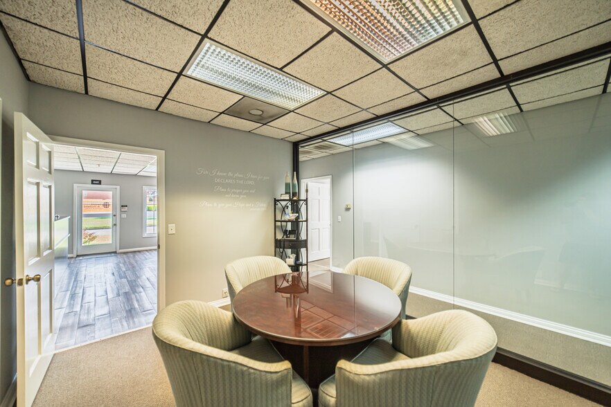 More Photos Of 3140 Parisa Dr, Paducah Office For Sale