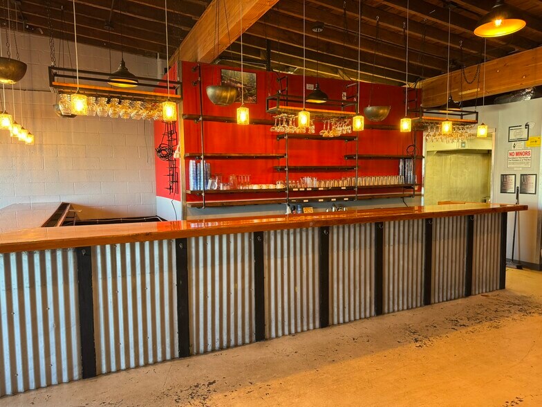 More Photos Of 1330 NE Highway 101, Lincoln City Restaurant For Sale