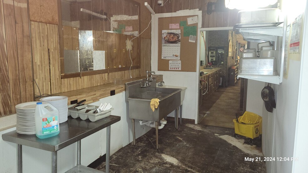 More Photos Of 136 W Main, Morenci General Retail For Sale