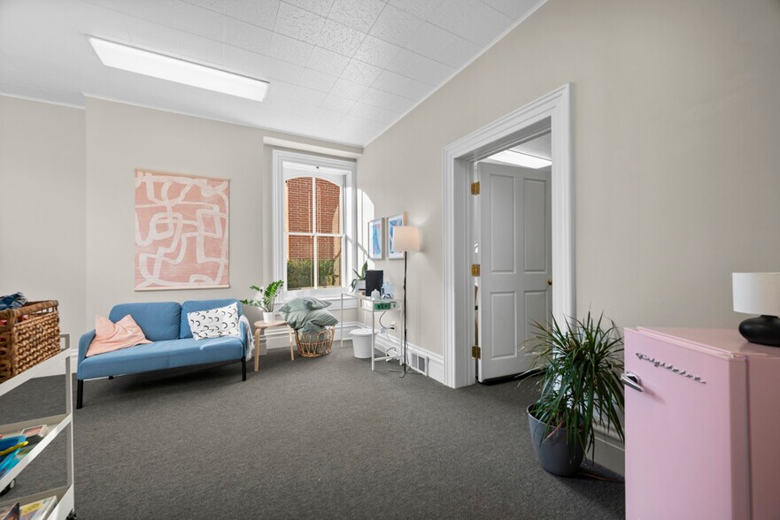 More Photos Of 258 42nd St, Pittsburgh Office For Sale