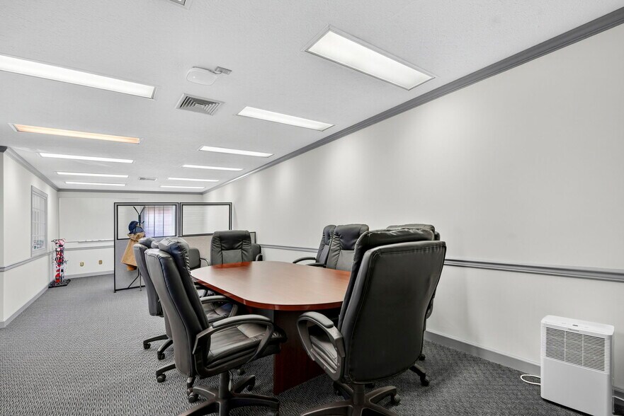 More Photos Of 650 Millwood Ave, Winchester Office For Lease