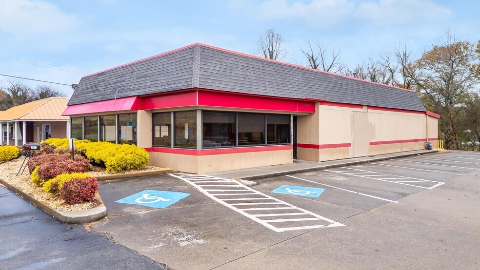 Primary Photo Of 5119 S 11 Hwy, Calhoun Fast Food For Sale