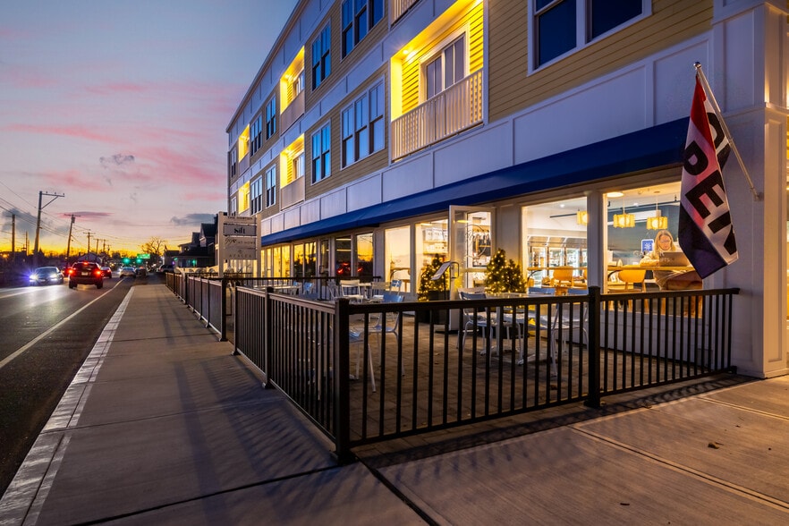 More Photos Of 185 Main St, Niantic Apartments For Sale