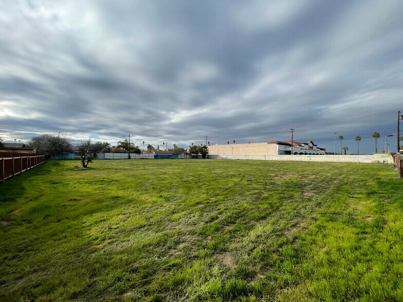 More Photos Of 1708 Hendricks ln, Bakersfield Land For Sale