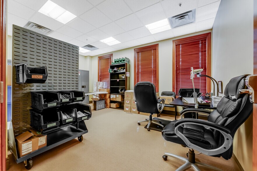 More Photos Of 6-10 Canyon Rd, Morgantown Loft Creative Space For Sale