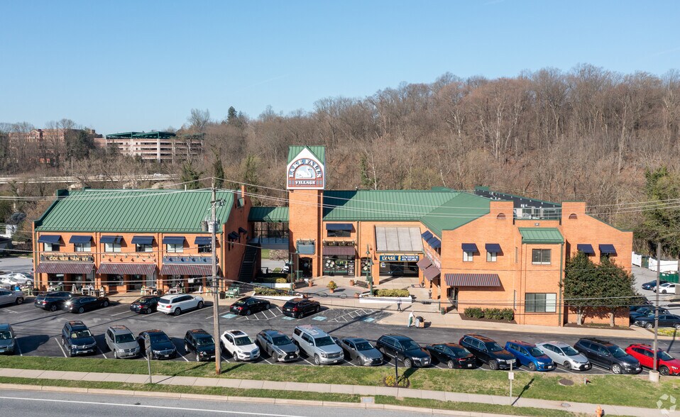 More Photos Of 6080 Falls Rd, Baltimore General Retail For Lease