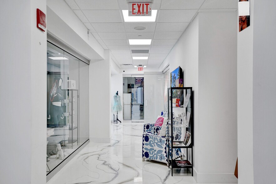 More Photos Of 18851 NE 29th Ave, Aventura Coworking Space