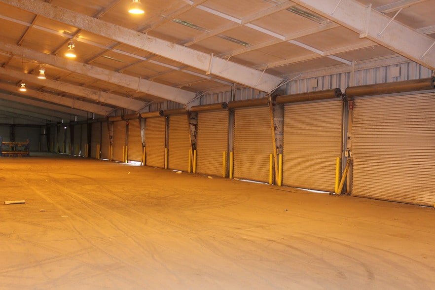 More Photos Of 4175 Central St, Detroit Truck Terminal For Lease