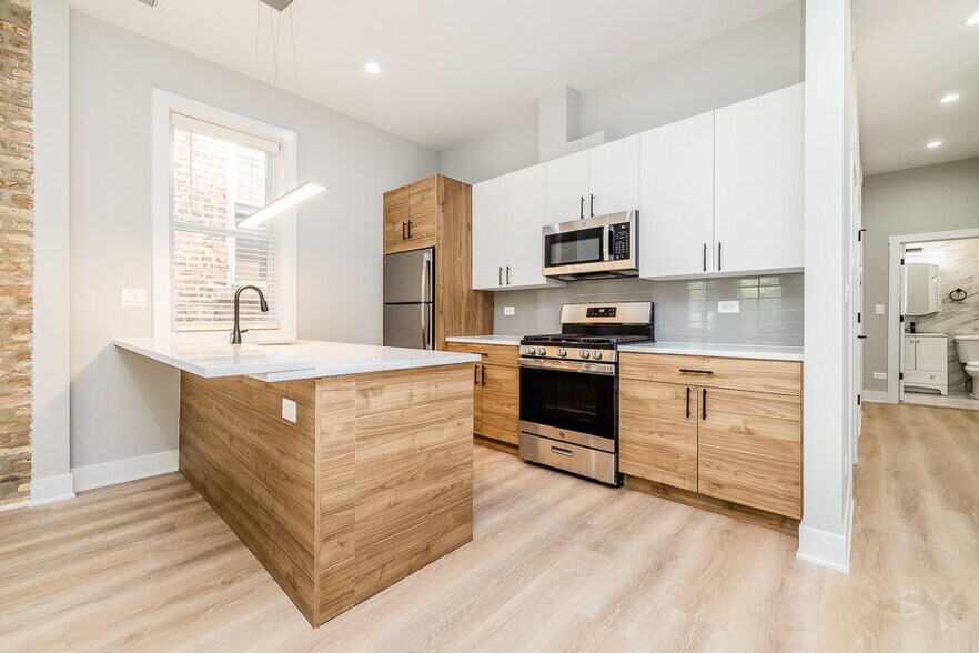 More Photos Of 3039 W 19th St, Chicago Apartments For Sale