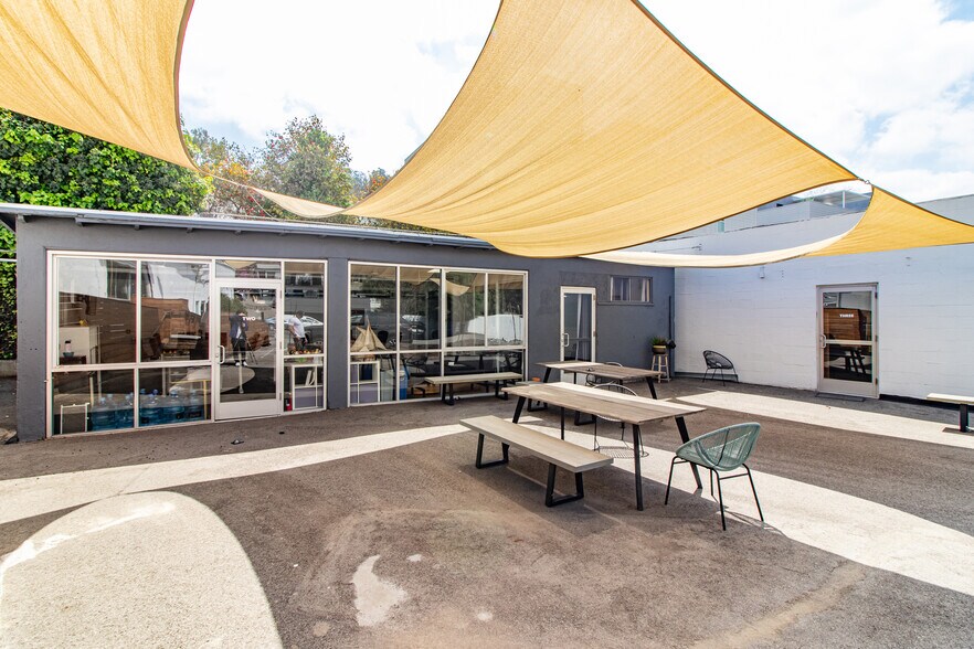 More Photos Of 2000 Hyperion Ave, Los Angeles Loft Creative Space For Lease