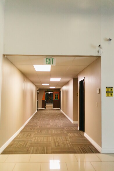 More Photos Of 260 S Academy Blvd, Colorado Springs Freestanding For Sale
