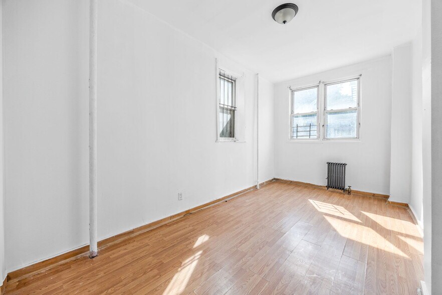 More Photos Of 657 Knickerbocker Ave, Brooklyn Apartments For Sale