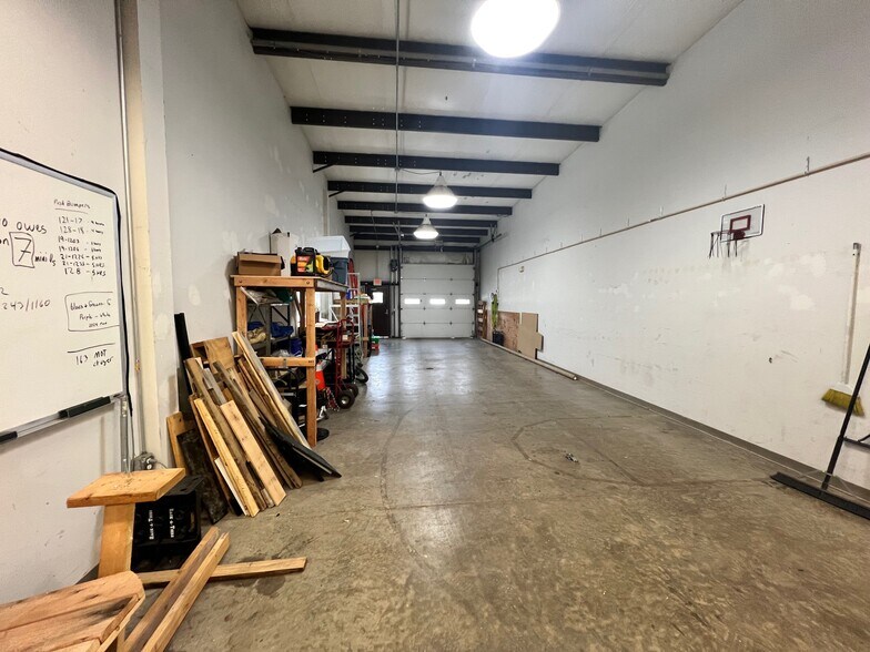 More Photos Of 1365 W Bloomfield Rd, Bloomington Storefront Retail Office For Lease