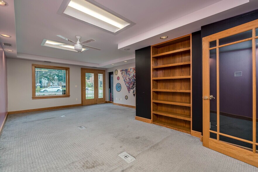 More Photos Of 110 S Broad St, Mankato Office For Lease