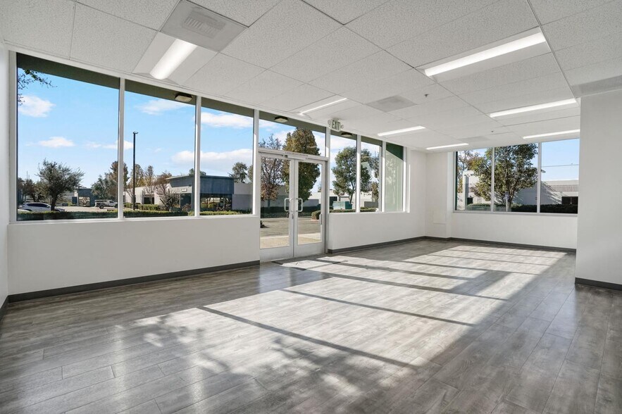 More Photos Of 9439 Archibald Ave, Rancho Cucamonga Unknown For Lease