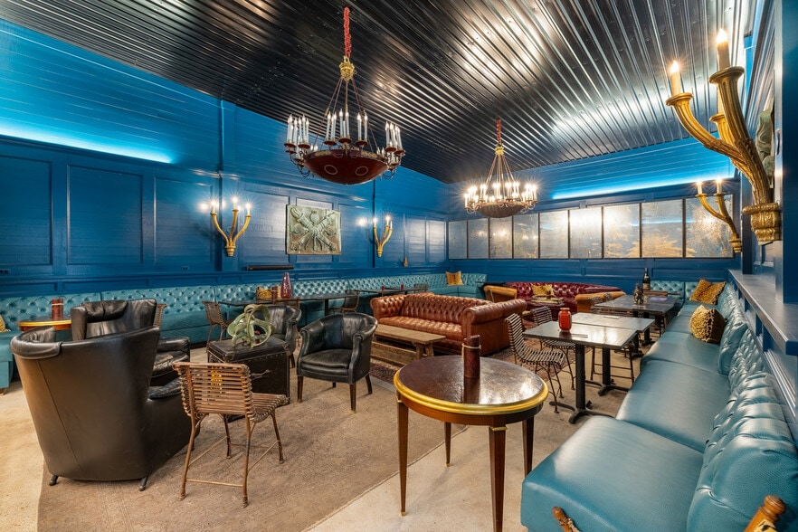 More Photos Of , Round Top Unknown For Sale