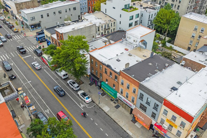 Primary Photo Of 506 5th Ave, Brooklyn Bar For Lease