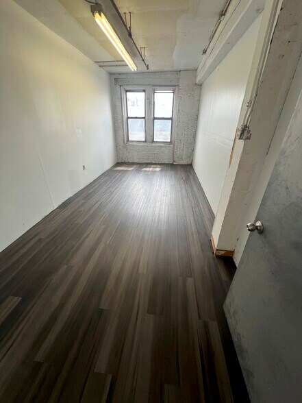 More Photos Of 605 E 132nd St, Bronx Flex For Lease