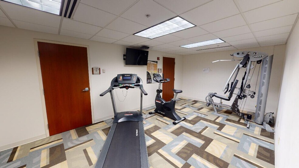 More Photos Of 3610 River Crossing Pky, Indianapolis Office For Lease