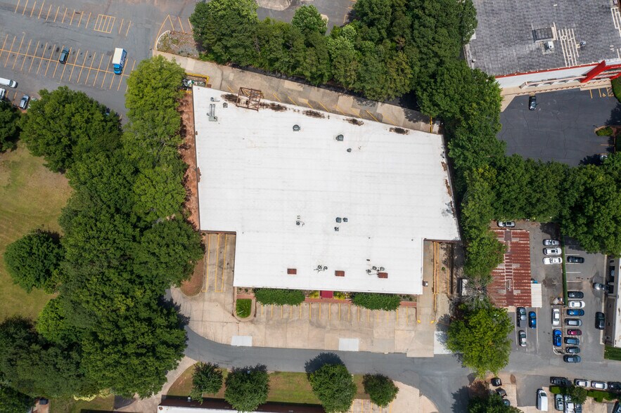 More Photos Of 11135 Monroe Rd, Matthews Distribution For Lease