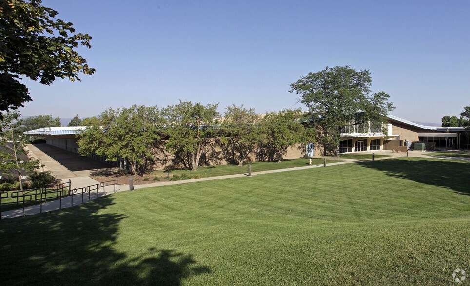 More Photos Of 815 14th St SW, Loveland Light Manufacturing For Lease