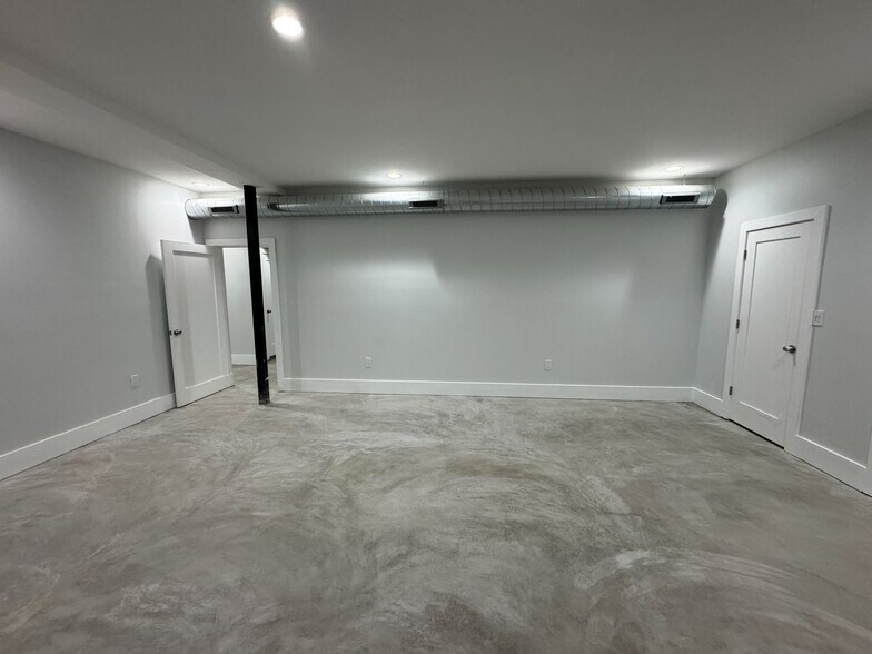 More Photos Of 614-616 W Jefferson St, Philadelphia Light Manufacturing For Lease