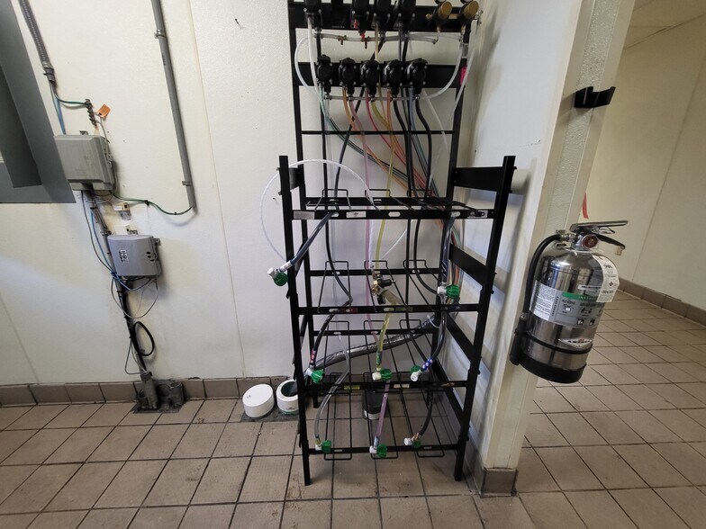 More Photos Of 648 S Neosho Blvd, Neosho Restaurant For Sale