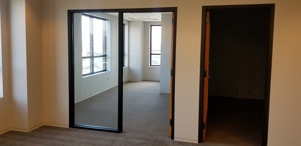 More Photos Of 275 Joliet St, Dyer Office For Sale