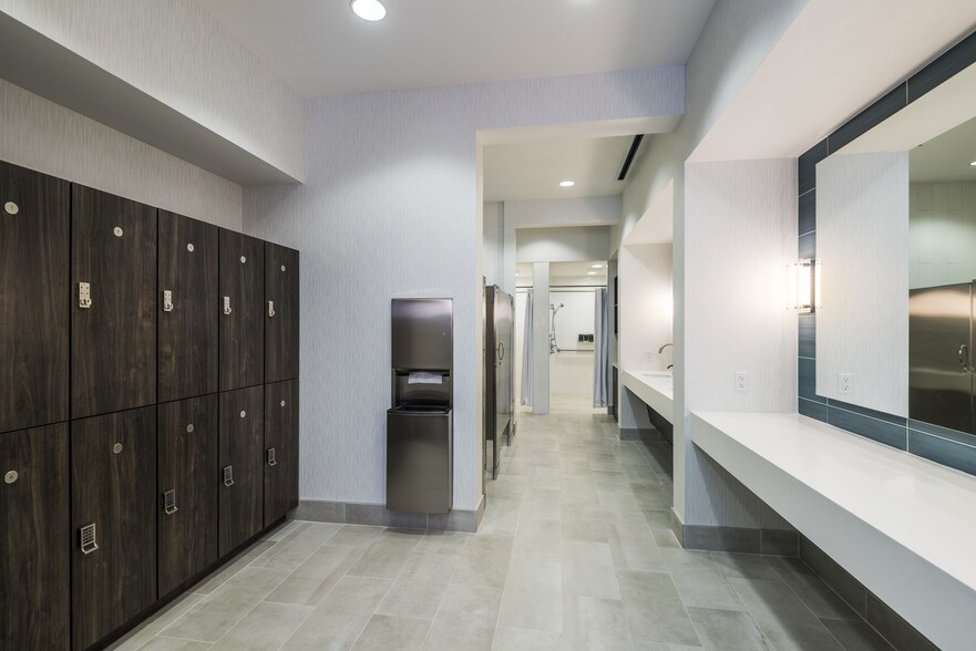 More Photos Of 6191 N State Highway 161, Irving Office For Lease