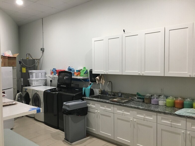 More Photos Of 13044 Grant Rd, Cypress General Retail For Sale