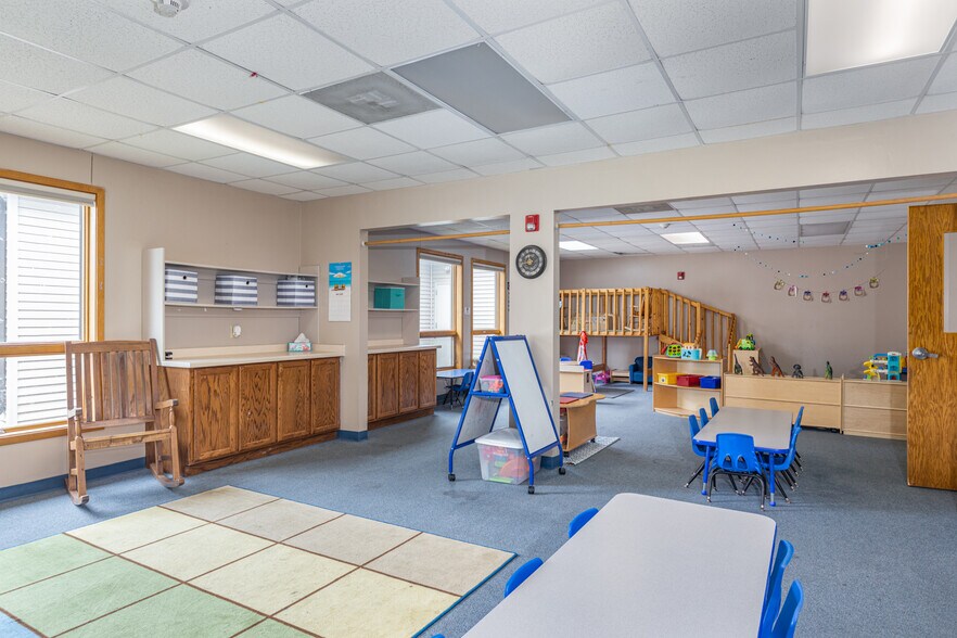 More Photos Of 3870 Jackson St, Oshkosh Specialty For Sale