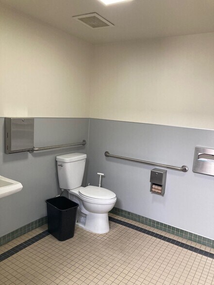 More Photos Of 2196 American Ave, Hayward Warehouse For Lease