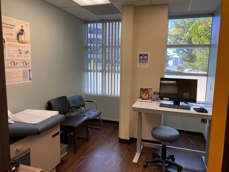 More Photos Of 8851 Center Dr, La Mesa Medical For Lease