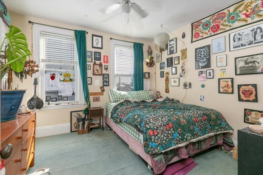 More Photos Of 412 Cabot St, Beverly Apartments For Sale