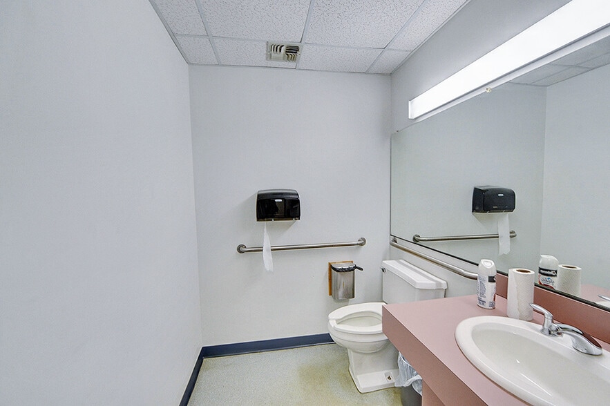 More Photos Of 10241 N Florida Ave, Citrus Springs Bank For Sale
