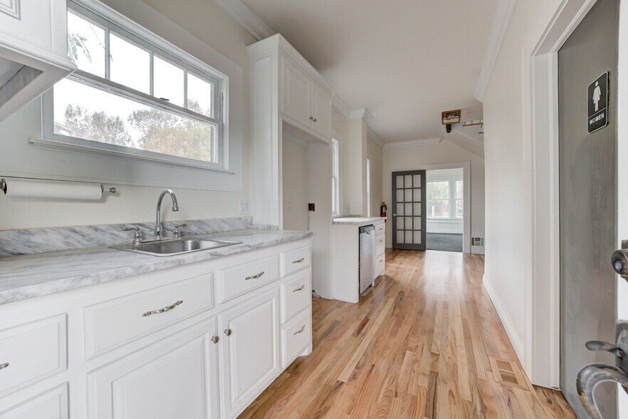 More Photos Of 1319 N Classen Dr, Oklahoma City Office For Lease