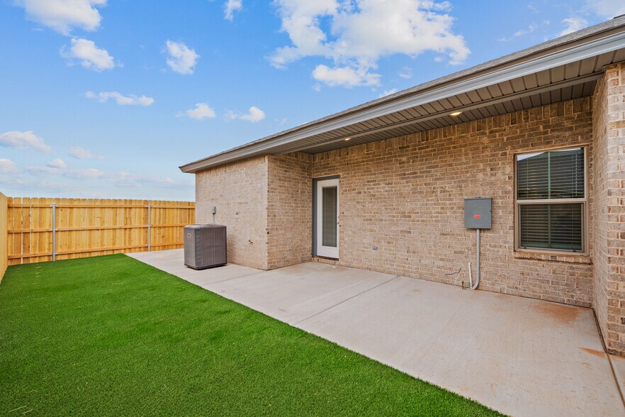 More Photos Of 7030-7036 41st st, Lubbock Apartments For Sale