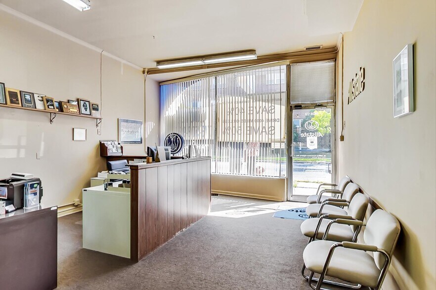 More Photos Of 2628-2634 W Touhy Ave, Chicago Storefront Retail Office For Sale