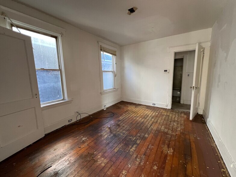 More Photos Of 2600-2604 Melrose Ave, Cincinnati Apartments For Sale