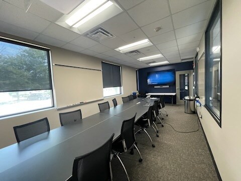 More Photos Of 200 Parkwood St, Lowell Office For Sale