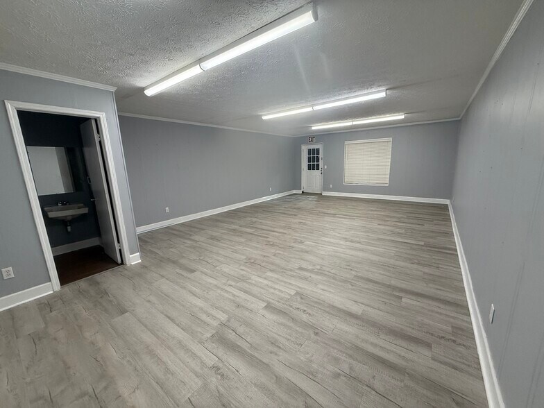 More Photos Of 13455 E Wade Hampton Blvd, Greer Storefront Retail Office For Lease