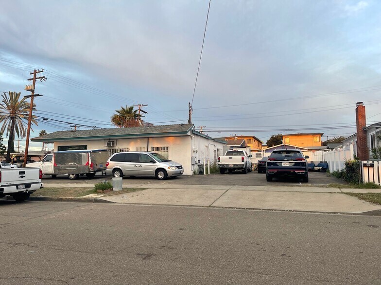 More Photos Of 902 E 18th St, National City Freestanding For Sale