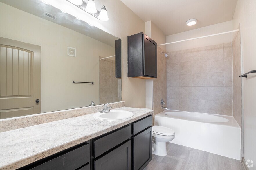 More Photos Of 5751 Greenhouse Rd, Katy Apartments For Lease