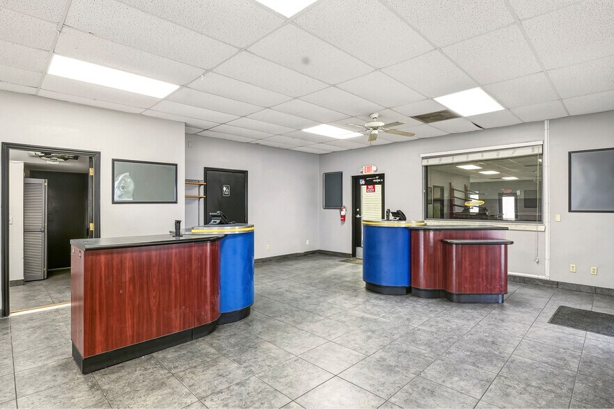 More Photos Of 1803 3rd St Sw, Winter Haven General Retail For Lease