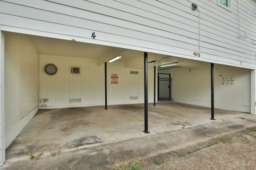 More Photos Of 912 Church St, Galveston Apartments For Sale