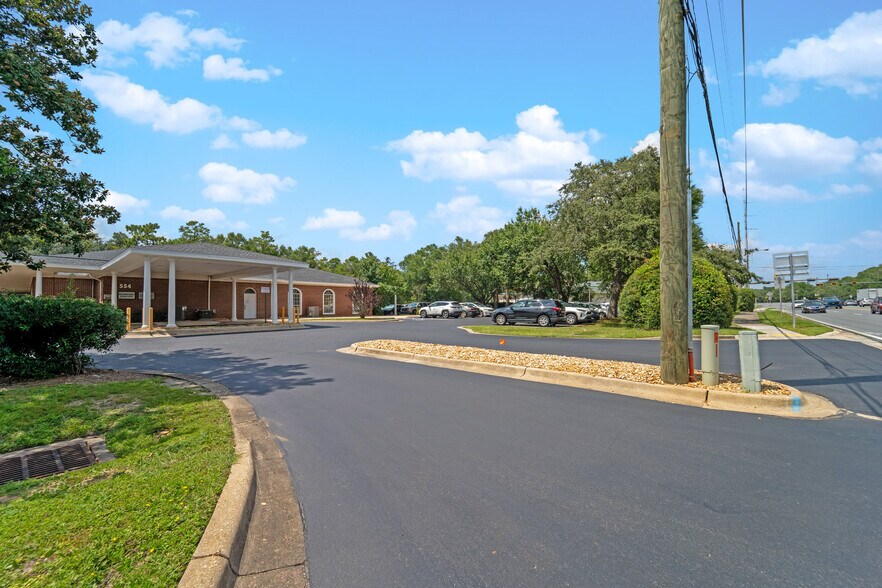 More Photos Of 554 Highway 85 N, Niceville Medical For Sale