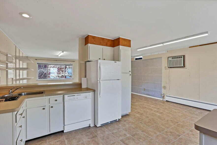 More Photos Of 563 S Dawson Ave, Columbus Loft Creative Space For Sale