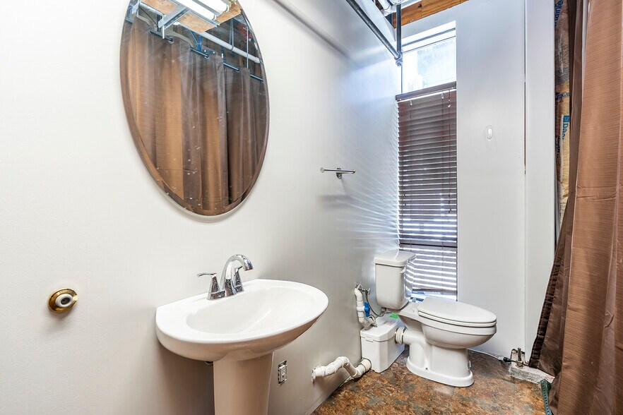 More Photos Of 535 Wellington Way, Lexington Medical For Sale