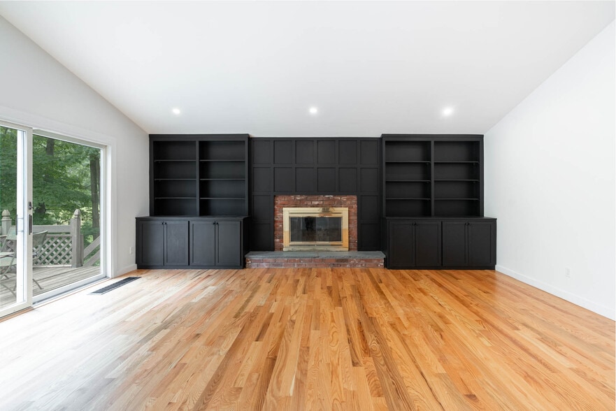 More Photos Of 228 Pattonwood Dr, Southington Multifamily For Sale